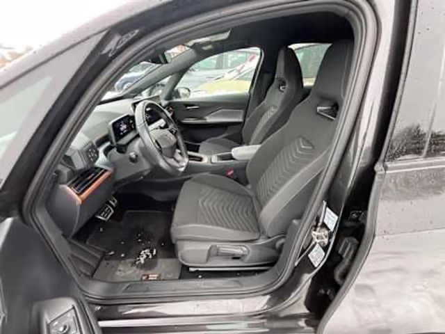 Cupra Born Wärmepumpe LED PDC DAB CarPlay W-Pumpe AUT