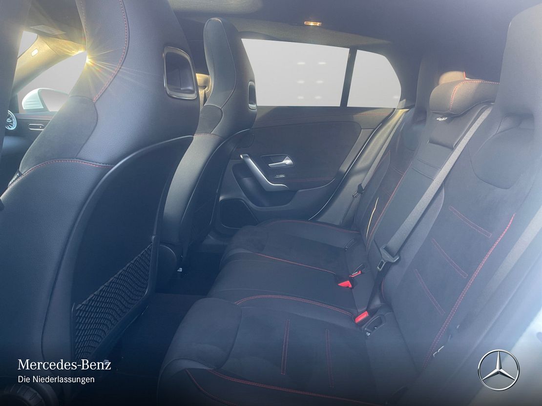 Mercedes-Benz CLA 200 AMG Line Shooting Brake