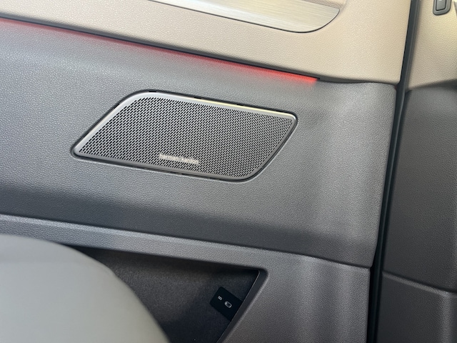 Volkswagen Multivan 2.0 TSI DSG Life T7