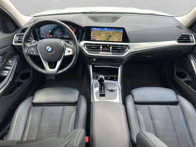 BMW 320 320d Sport Line Touring xDrive