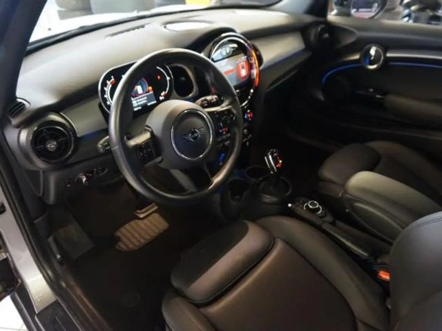 MINI Cooper COOPER 1,5 CAMDEN LEDER NAVI LED SHZ TEMPOMAT 17"