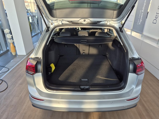 Volkswagen Golf 1.5 eTSI DSG Life Variant