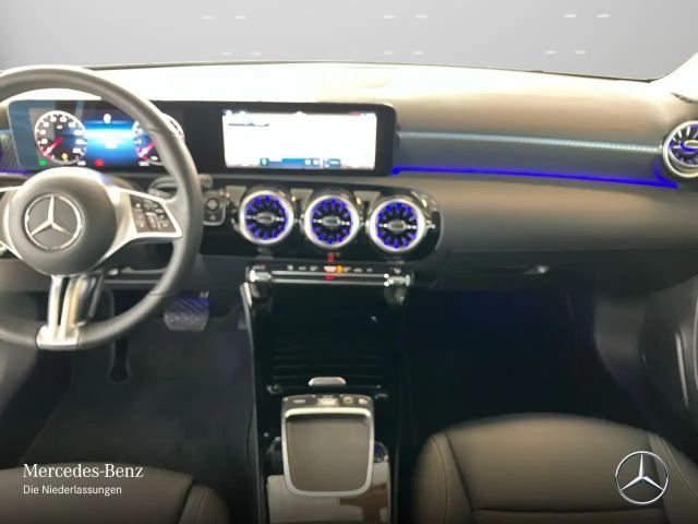 Mercedes-Benz A 200 Progressive