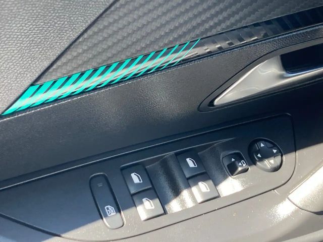 Peugeot E-2008 Allure Pack