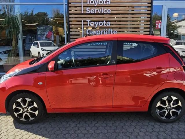 Toyota Aygo X Play Team D