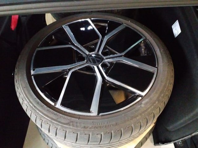 Volkswagen Golf 1.5 eTSI DSG Golf VIII