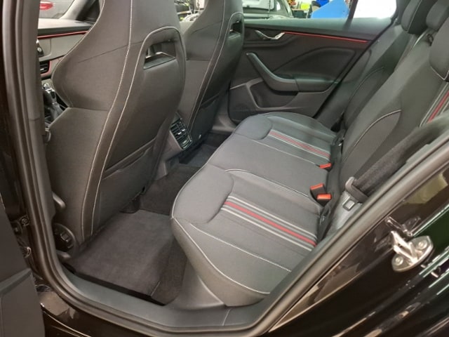 Skoda Kamiq 1,5 TSI DSG MATRIX PANO AHK ACC RFK