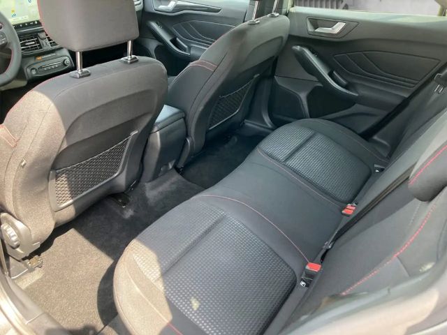 Ford Focus ST Line Wagon