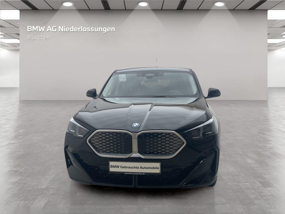BMW iX2 eDrive20