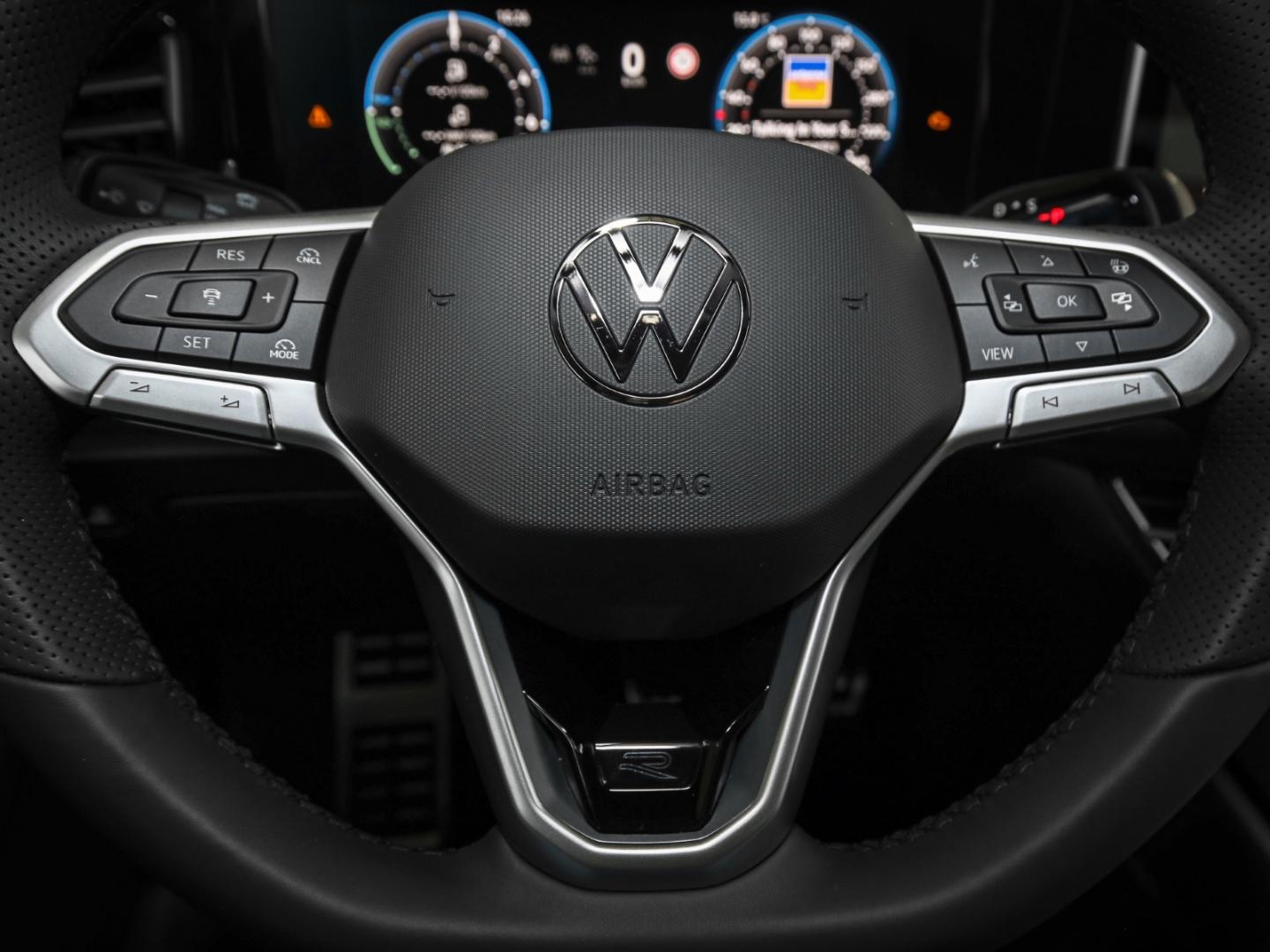 Volkswagen Passat DSG R-Line eHybrid