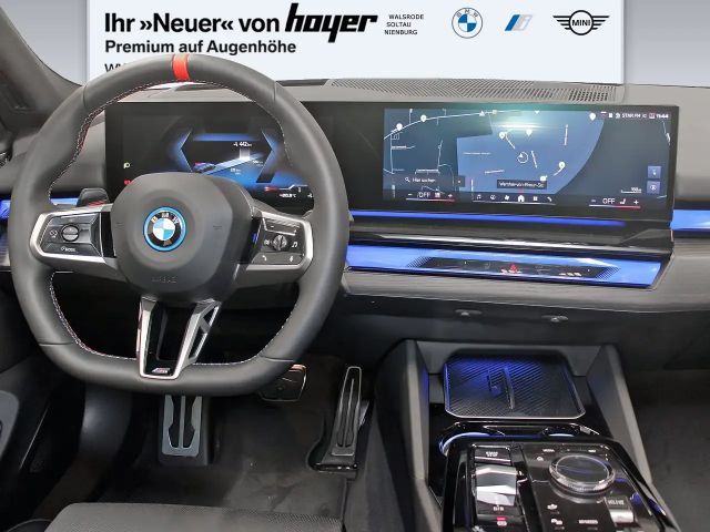 BMW i5 M60 Touring xDrive