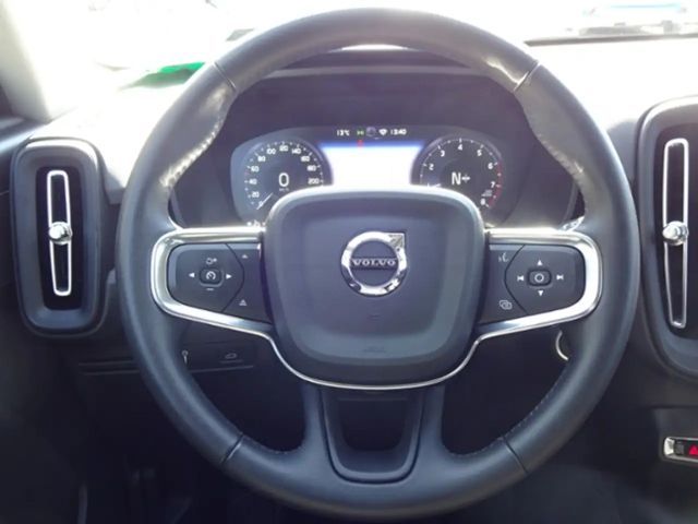 Volvo XC40 Core Momentum T3