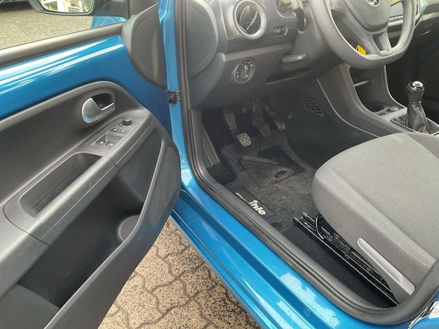 Volkswagen up! Move Move up!