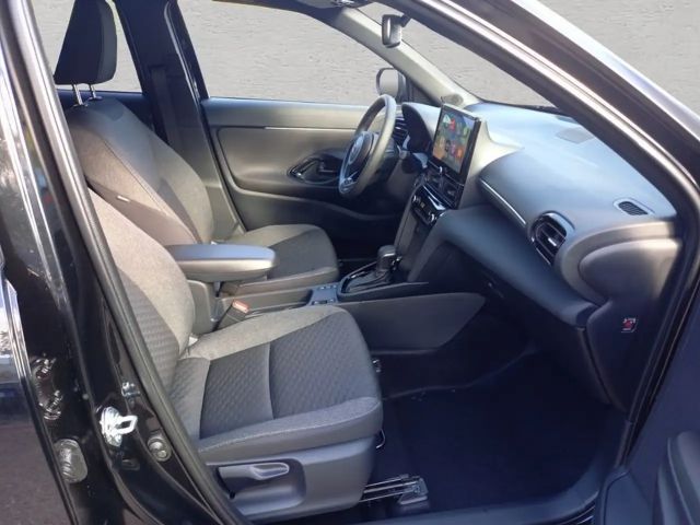 Toyota Yaris Cross Teamplayer,Safety-Paket,Winter-Paket