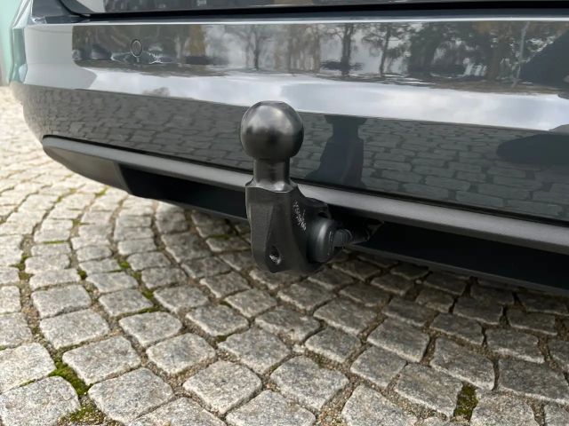 Volkswagen Touran 1.5 TSI DSG IQ.Drive