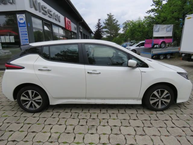 Nissan Leaf 40 kWh Acenta