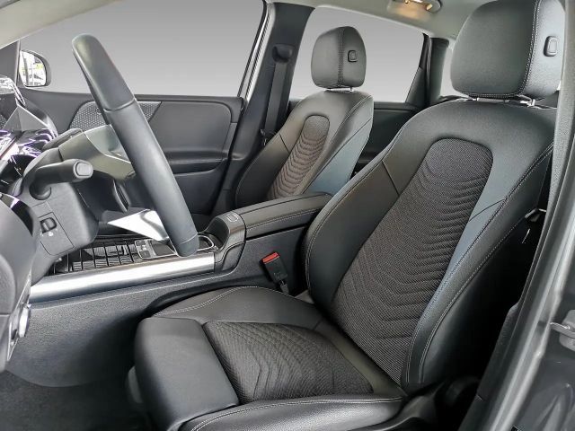 Mercedes-Benz B 180 Progressive Sedan