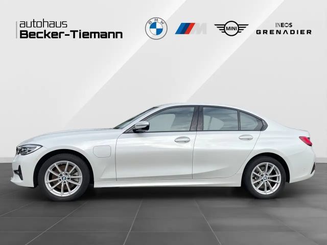 BMW 320 320e Sedan Sport Line