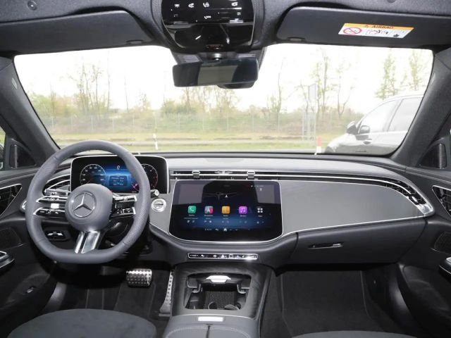 Mercedes-Benz E 220 AMG Line E 220 d Sedan