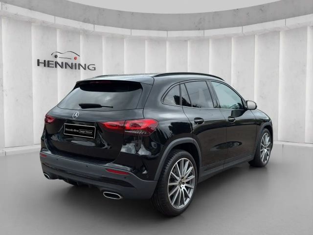 Mercedes-Benz GLA 200 AMG Line