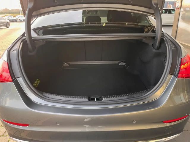 Mercedes-Benz C 200 Sedan