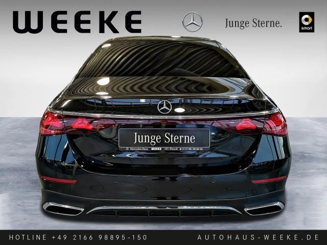 Mercedes-Benz E 200 AMG Line Sedan