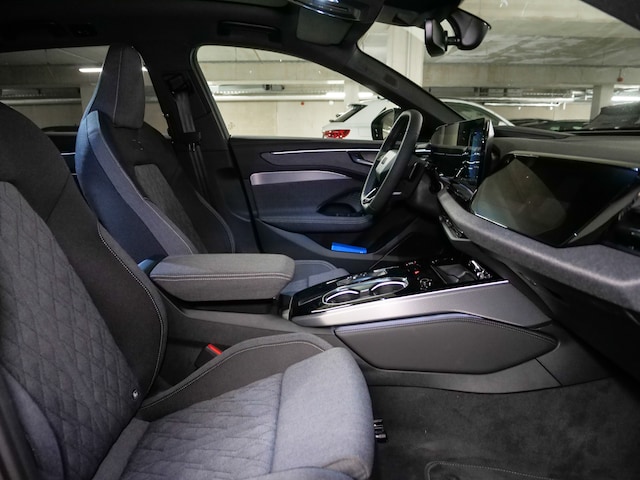 Audi A6 Avant Quattro S-Tronic