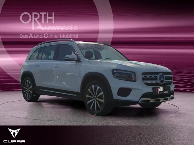 Mercedes-Benz GLB 200 AUTOM+MULTIBEAM+360°KAMERA+AHK+TOTW+PANO