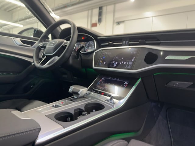 Audi A6 45 TFSI Quattro S-Line S-Tronic Sedan
