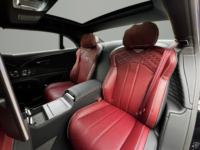 Bentley Flying Spur Hybrid V8