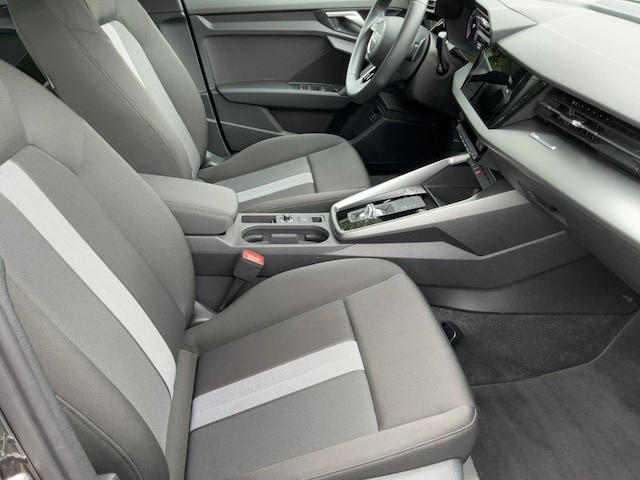 Audi A3 30 TFSI S-Tronic Sedan