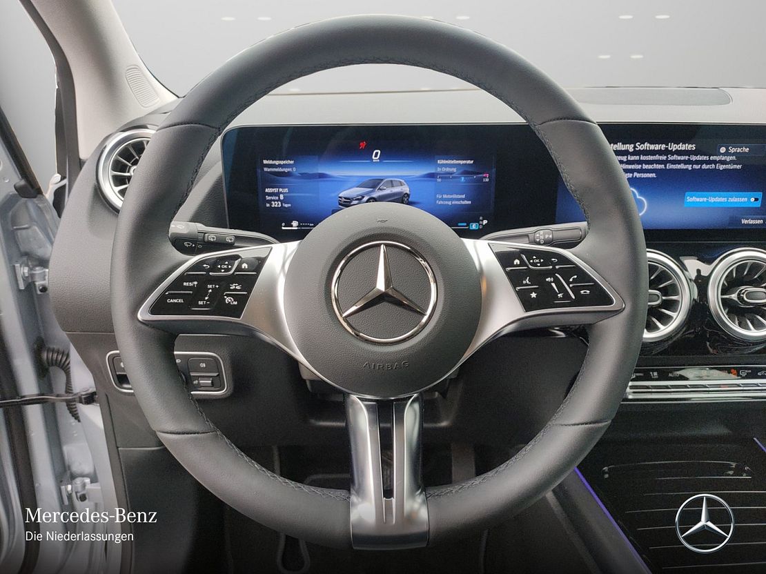 Mercedes-Benz B 200 Sedan