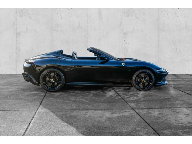 Ferrari Roma Spider