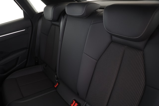 Audi A3 30 TFSI S-Line Sportback