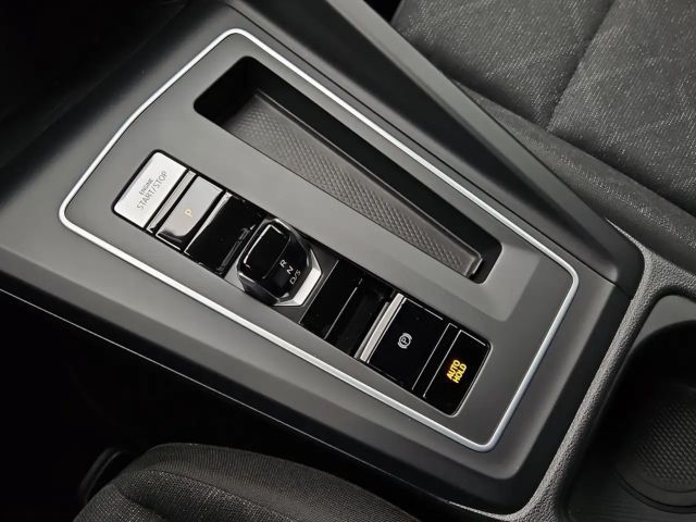 Volkswagen Golf 2.0 TDI DSG Life Variant