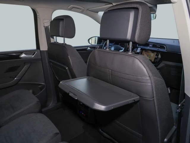 Volkswagen Touran DSG R-Line