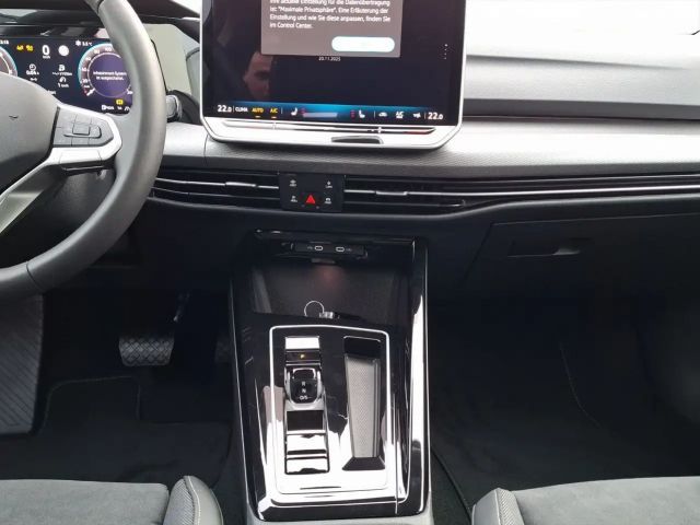 Volkswagen Golf DSG Style Variant