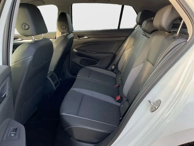 Volkswagen Golf 1.5 TSI