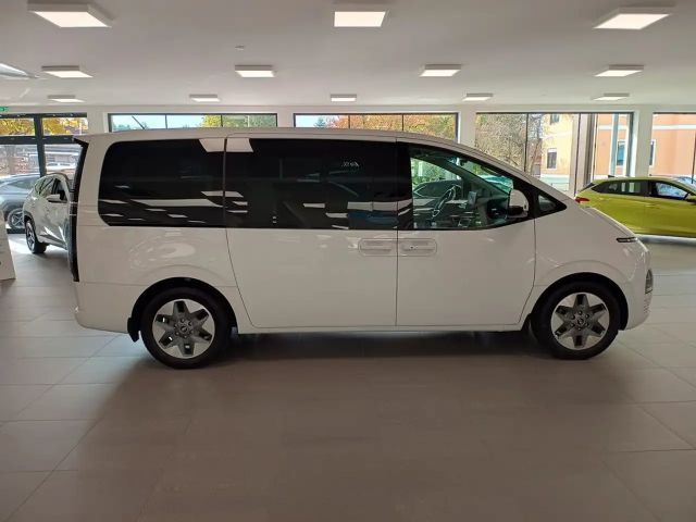 Hyundai Staria Trend