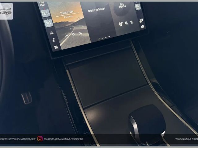 Land Rover Range Rover Velar SE