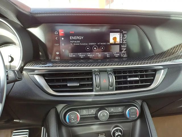 Alfa Romeo Stelvio AT8 Q4 Quadrifoglio Turbo