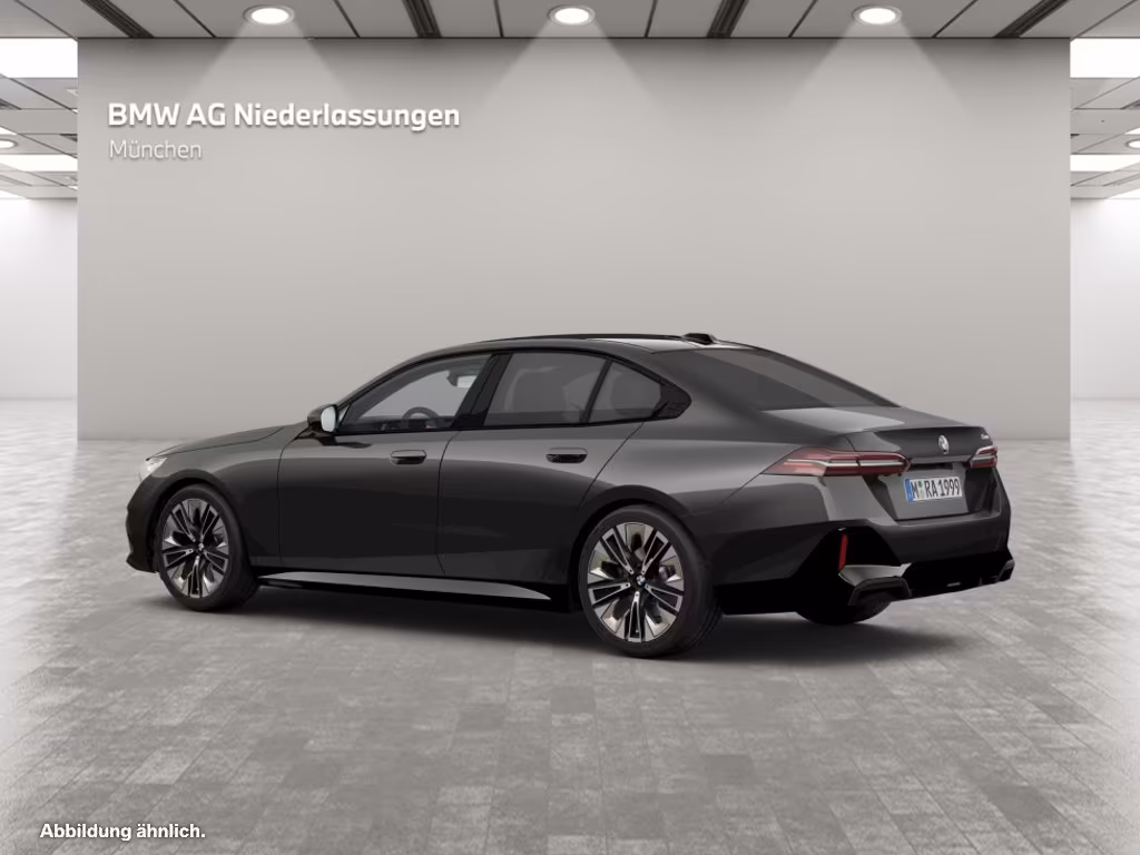 BMW 520 520i M-Sport Sedan