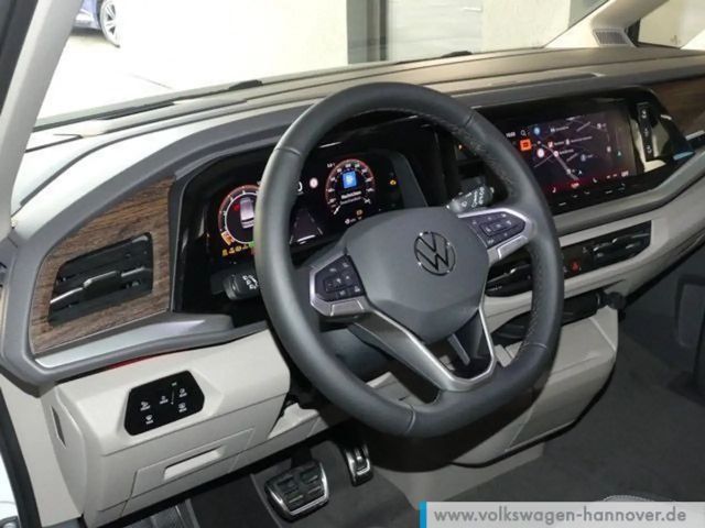 Volkswagen Multivan 2.0 TSI DSG Style T7