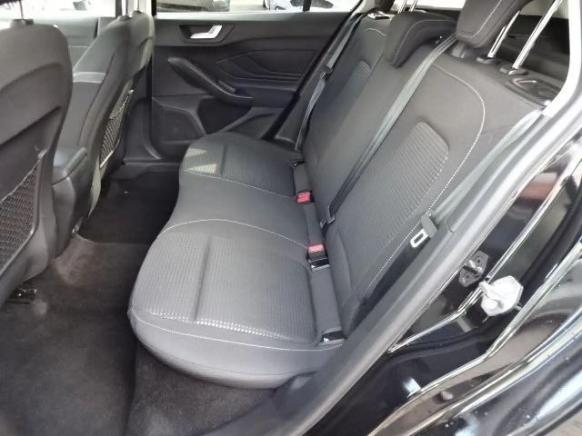 Ford Focus Cool & Connect Wagon