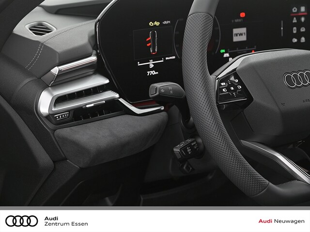 Audi A6 Avant Quattro S-Tronic