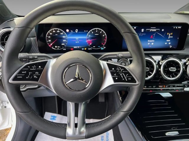 Mercedes-Benz A 200 Progressive