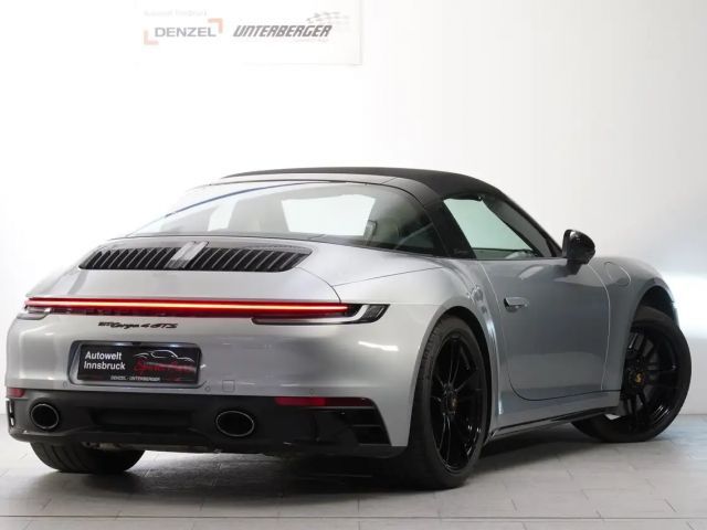 Porsche 992 4 Cabrio GTS Targa