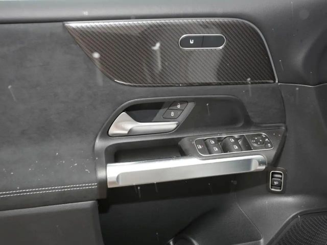 Mercedes-Benz GLB 200 AMG Line