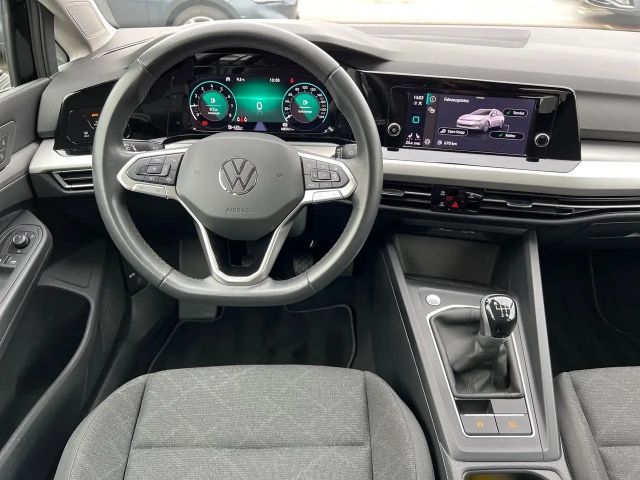 Volkswagen Golf Life Variant