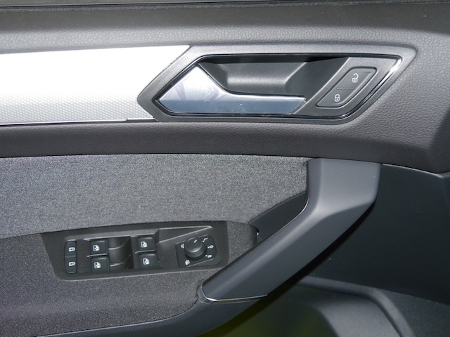 Volkswagen Touran 1.5 TSI DSG Move